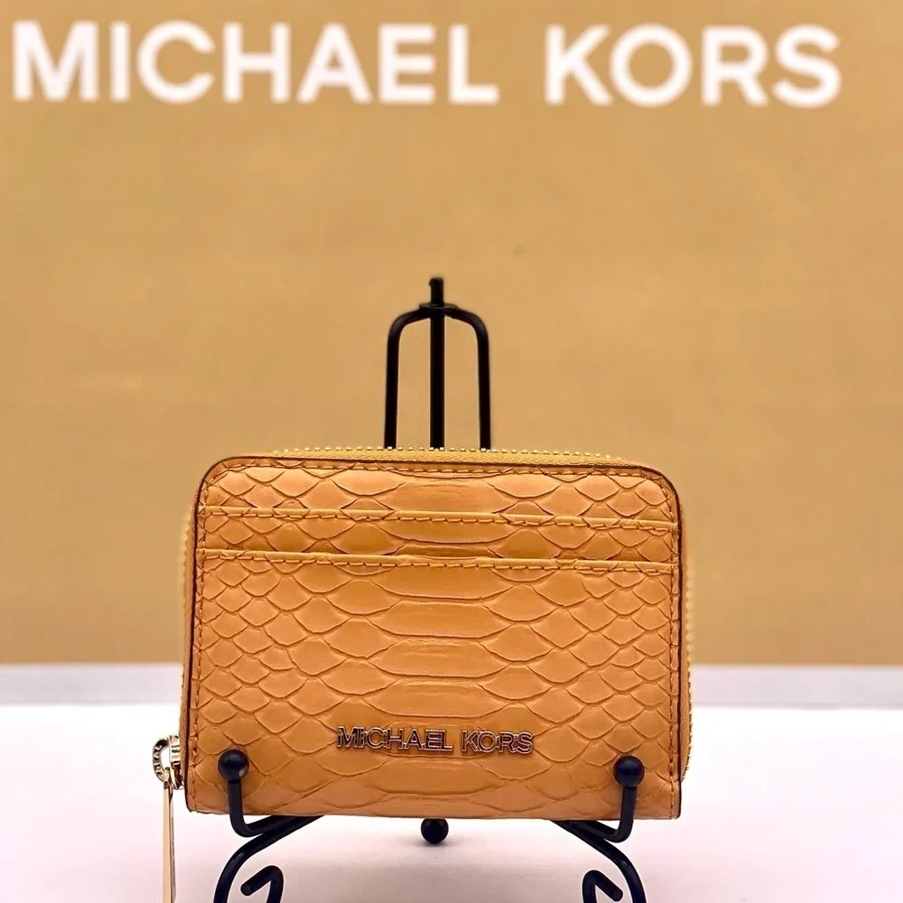 Michael Kors Jet Set Travel Card Case Walllet